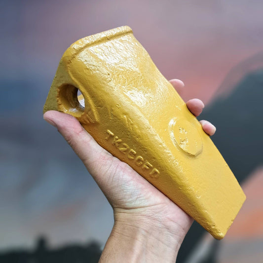 Ponta Caçamba TK250FD Dente John Deere 524K